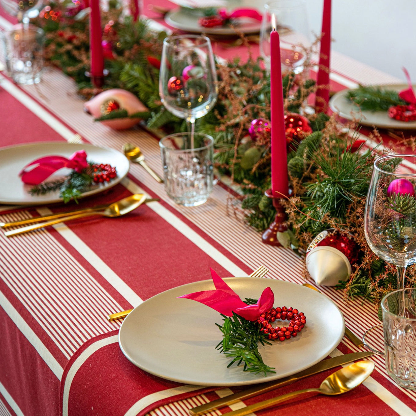 katoen linnen tafelkleed Yvonne rood wit