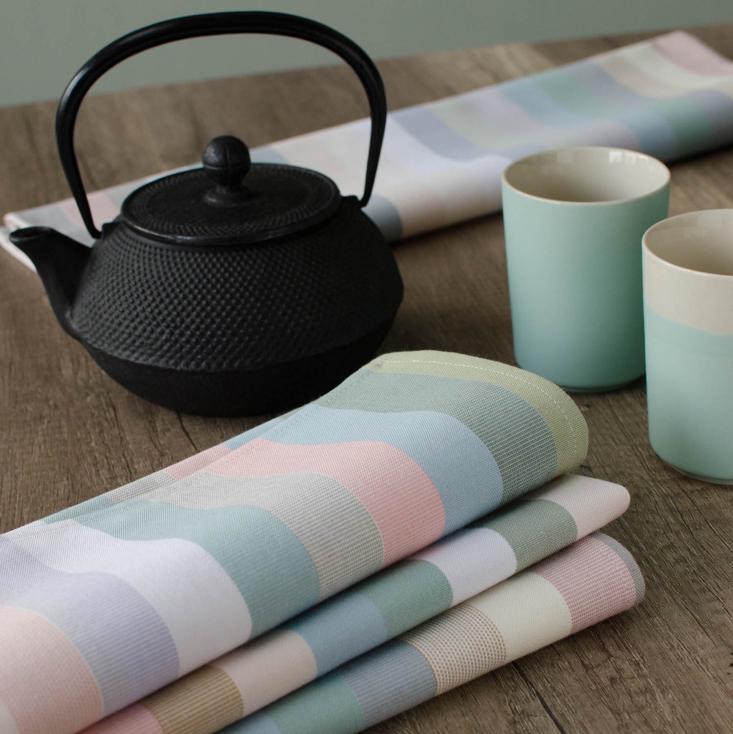 removable tablecloth pompadour