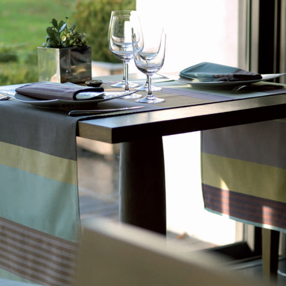 tafellinnen op maat; tafelkleed, placemats, servetten of tafelloper