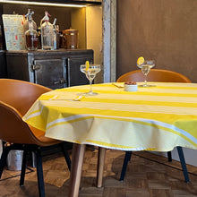 Afbeelding in Gallery-weergave laden, Rond tafelkleed van linnen-katoen Yvonne geel
