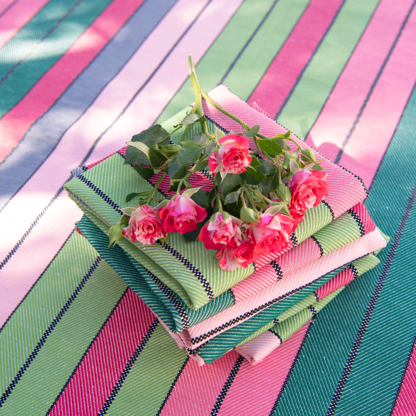 table runner eugenie pink green
