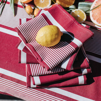 Washable table runner Yvonne red white